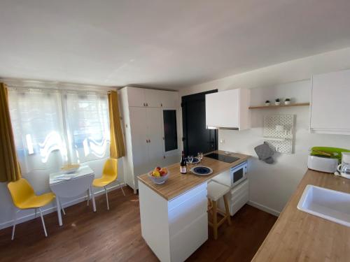 Les cèdres (Les cedres) in Uzes