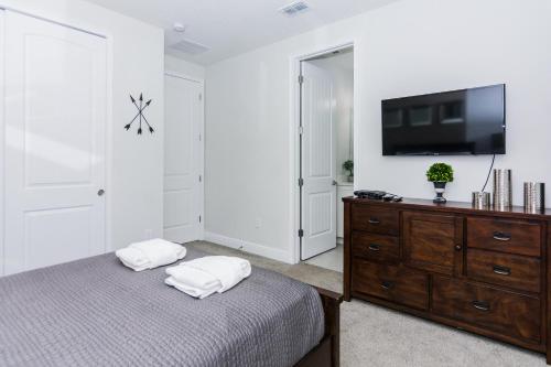 Amazing Five Bedrooms House with Private Pool at Encore Resort 7711 - image 7