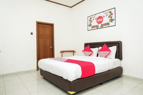 OYO 353 Loesje Guest House Syariah