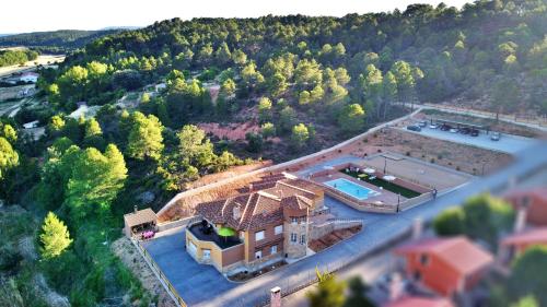  7 bedrooms villa with city view private pool and jacuzzi at Villalba de la Sierra, Unterkunft in Villalba de la Sierra