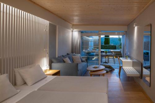 Atrium Hotel in Agia Paraskevi