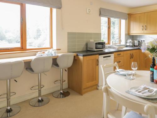 Hendre - image 6