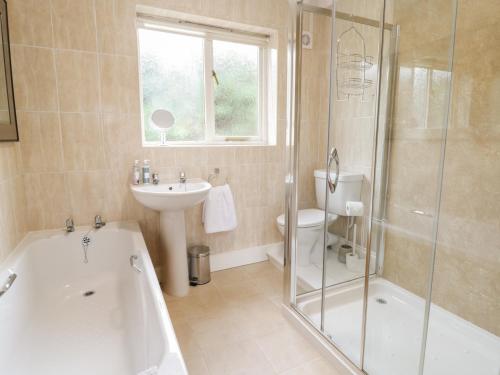 Hendre - image 2