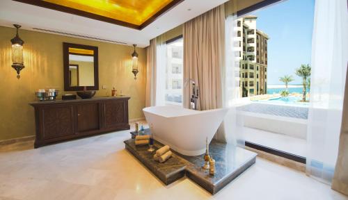 Spa, Pullman Resort Al Marjan Island in Beachfront