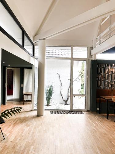 Зручності, The Oak in Вавре