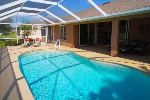 PARKER VILLA 1039 - image 2