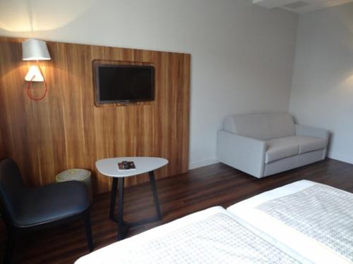 Hotel Atrium by Happyculture, Suresnes (foto 3)