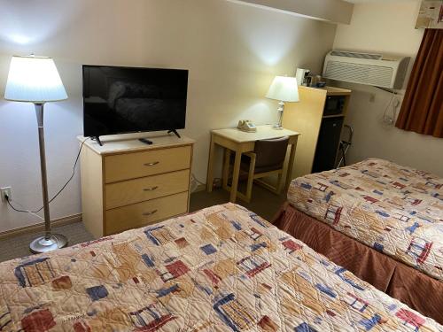 Standard Two Queen Room