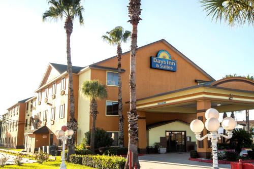 Days Inn & Suites by Wyndham Houston North/Aldine