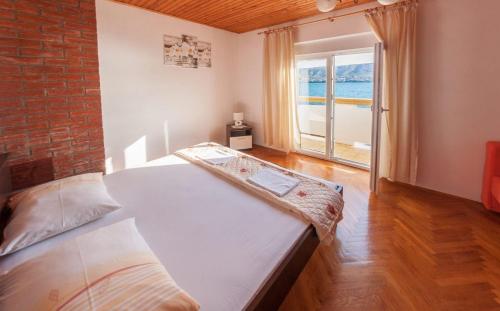 Apartments Stjepan - 10m from beach