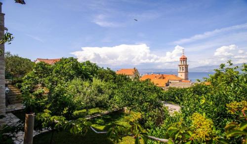  Apartments Anđelka - 100M from sea in Sutivan