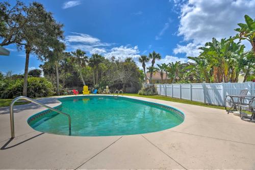 Eclectic Escape with Pool Walk to Ormond Beach