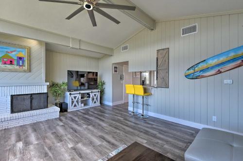 Eclectic Escape with Pool Walk to Ormond Beach in Ormond Beach, USA