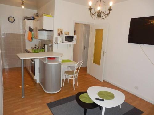 Agréable appartement 2 pieces a forbach avec Garage fermé - check in autonome (Agreable appartement 2 pieces a forbach avec Garage ferme - check in autonome) in Forbach