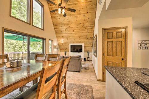 Rock River Waterfront Cabin Dock and Game Room! in Milton, USA