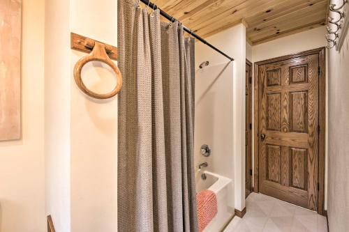 Rock River Waterfront Cabin Dock and Game Room!