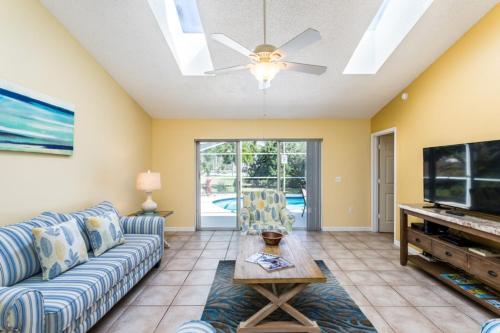 3 Bedroom 2 Bathroom Disney Vacation Home villa in Davenport, USA
