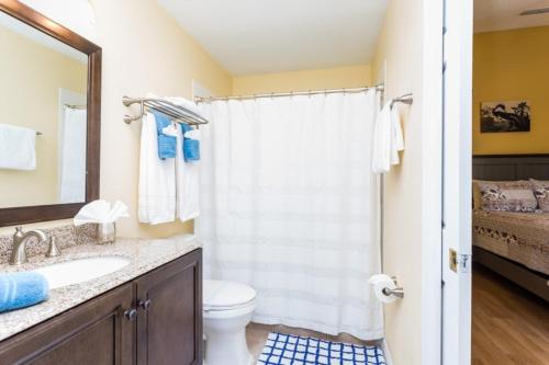 3 Bedroom 2 Bathroom Disney Vacation Home villa - image 8