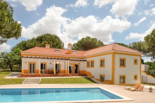 4 bedrooms villa with private pool enclosed garden and wifi at Comporta