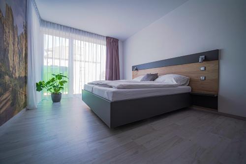Grunt Apartments - image 12