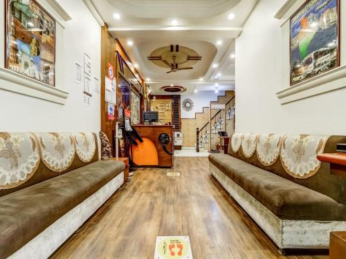 Lobi, Grand Park Inn in Yeni Delhi