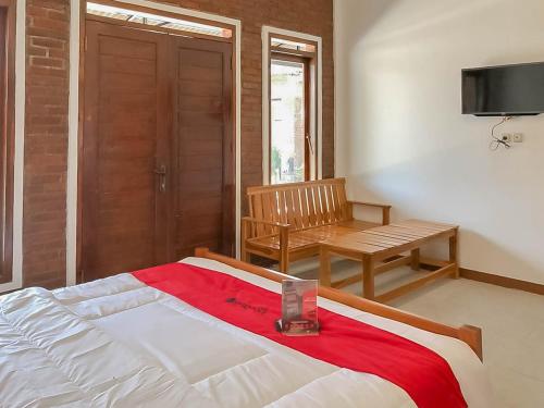 RedDoorz Resort near Darajat Garut in Pasirwangi