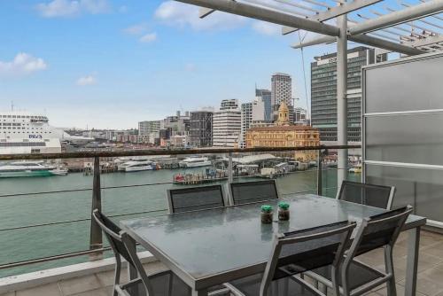 Fabulous Apartment with Harbour Views Free Netflix