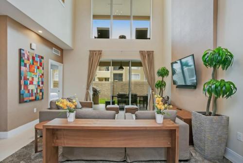 You have Found the Perfect Holiday Townhome on Magic Village Resort with every 5 Star Amenity Orlando Townhome 3705 - image 7