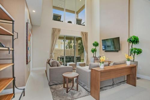You have Found the Perfect Holiday Townhome on Magic Village Resort with every 5 Star Amenity Orlando Townhome 3705 - image 8