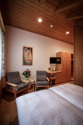 Hotel Garni Sonnenhalde - image 14