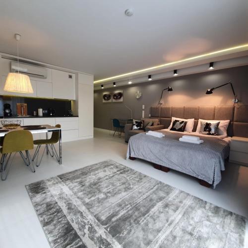 Studio Łazarza 13, Cracovia