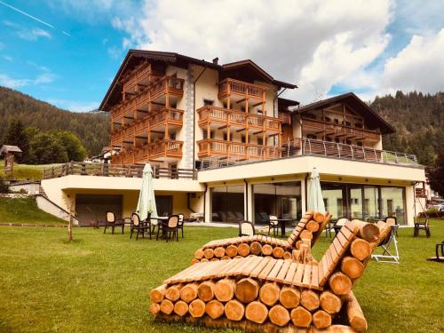 Wellness Hotelpension Dolomia, Unterkunft in Soraga di Fassa