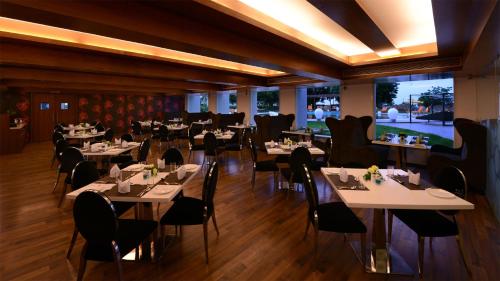 Étterem, Top3 Lords Resorts in Bhavnagar