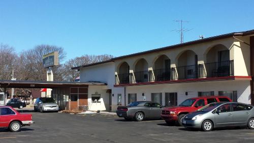 Americas Best Inn & Suites Urbana