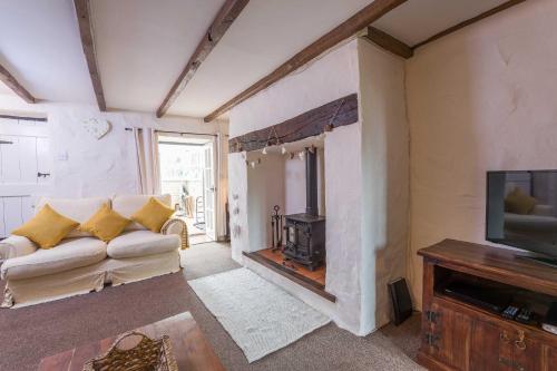 Host & Stay - Madera Cottage