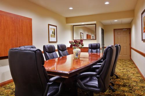 Country Inn & Suites by Radisson Louisville South KY - image 12