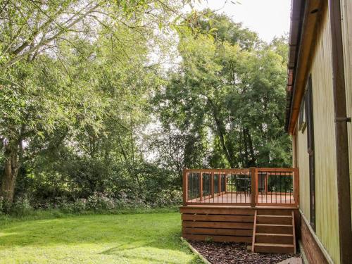 Ieeja, Alder River Lodge Clun Valley Luxury Hot Tub Break in Kluntona