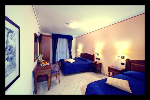 Ulisse Deluxe Hostel - image 2