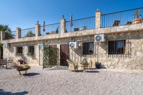 Hacienda La buena vida B&B en appartementen casita la bruja in Algarinejo
