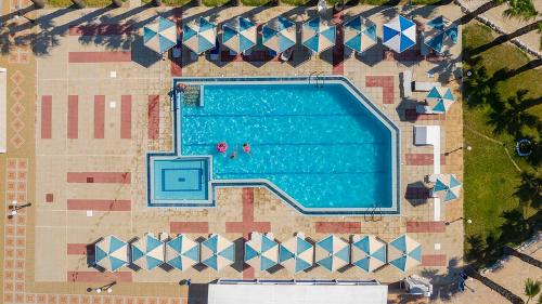 Mammis Beach Hotel - image 12