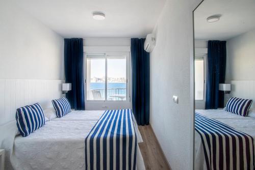 Apartment with Sea View (1-4 Adults) image 10