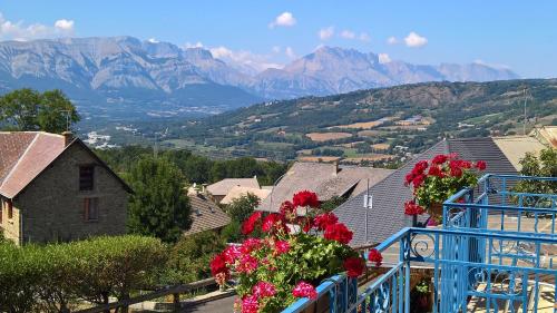 Skats, Les Fauvettes in Saint-Leger-les-Melezes