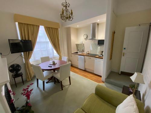 Pier View Self Catering Luxury Apartments photo 2