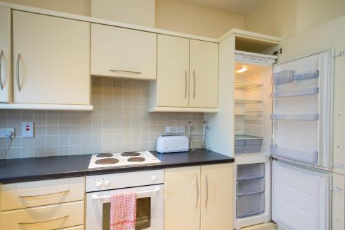 The Courtyard Apartments - image 6