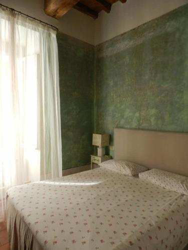 B&B Vicolo del Lupo Located in Spagna, B&B Vicolo del Lupo is a perfect starting point from which to explore Rome. The hotel has everything you need for a comfortable stay. Free Wi-Fi in all rooms, luggage storage, room 