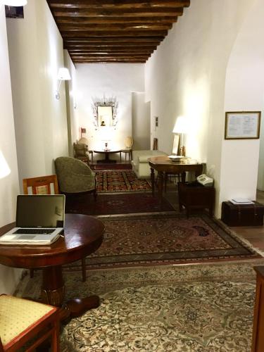 Vicolo del Lupo Guesthouse, Рим (фото 4)