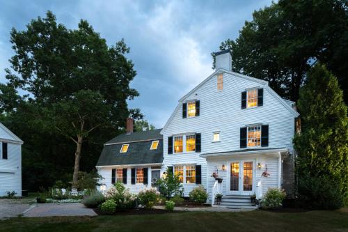 Waldo Emerson Inn - Accommodation - Kennebunkport