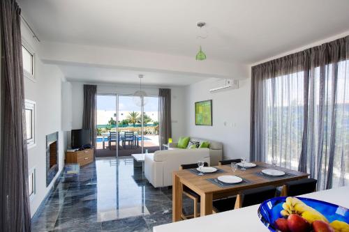 Luxury Cyprus Villa Turquoise Villa Private Pool Sea View 1 BDR Paphos - image 14