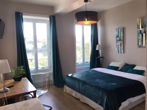 O Petit Nice in Neuville-sur-Saone