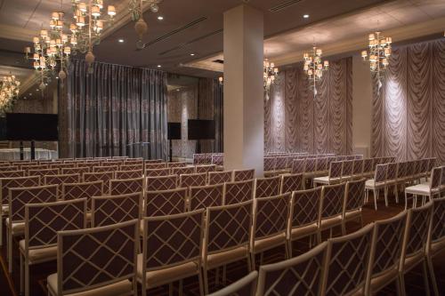271400544 Kimpton Hotel Monaco Philadelphia by IHG